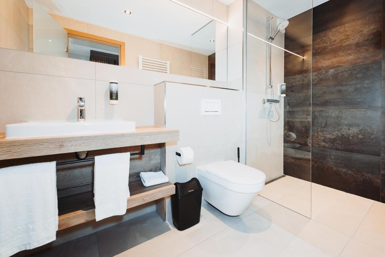 Hotel Vivo Schierling Ngoại thất bức ảnh