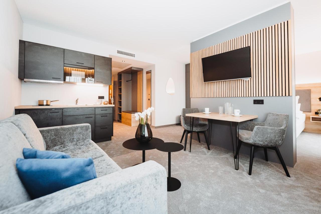 Hotel Vivo Schierling Ngoại thất bức ảnh