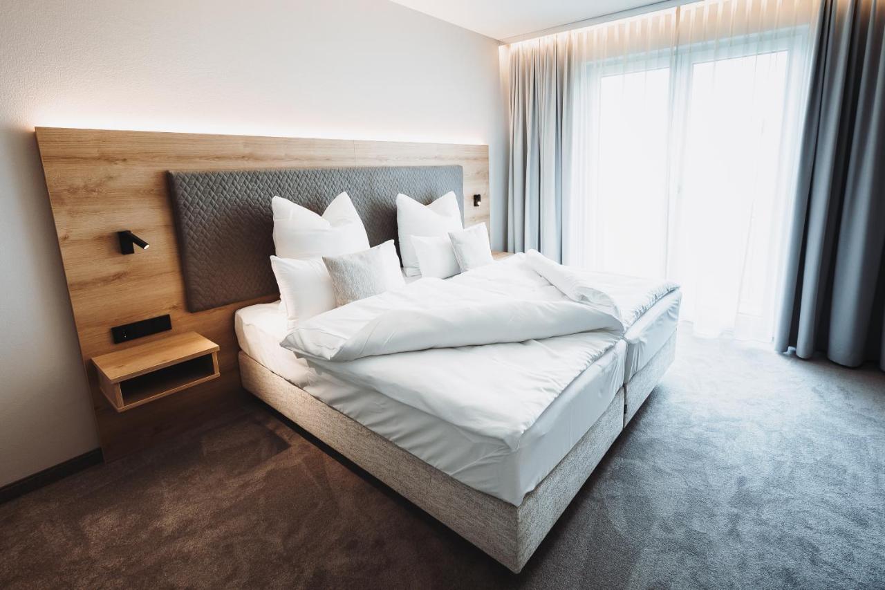 Hotel Vivo Schierling Ngoại thất bức ảnh