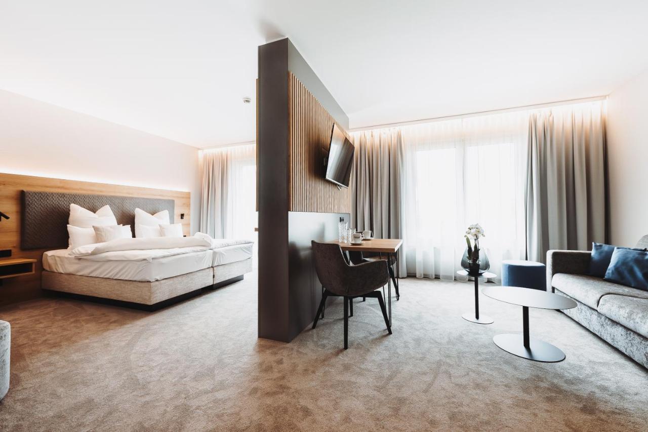 Hotel Vivo Schierling Ngoại thất bức ảnh