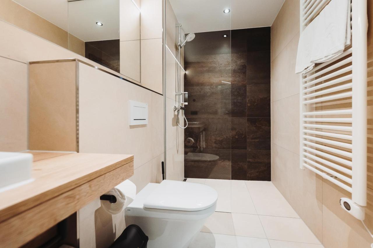 Hotel Vivo Schierling Ngoại thất bức ảnh